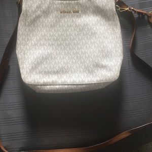 Crossbody bag